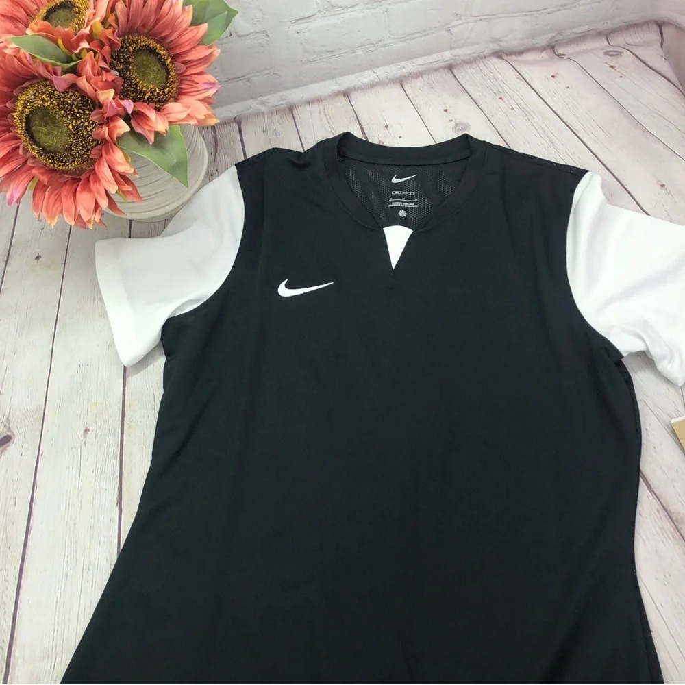 Nike medium womens top jersey